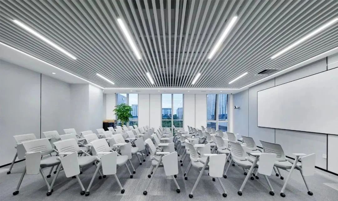 郑州专业办公楼装建-通讯集团办公大楼设计公司