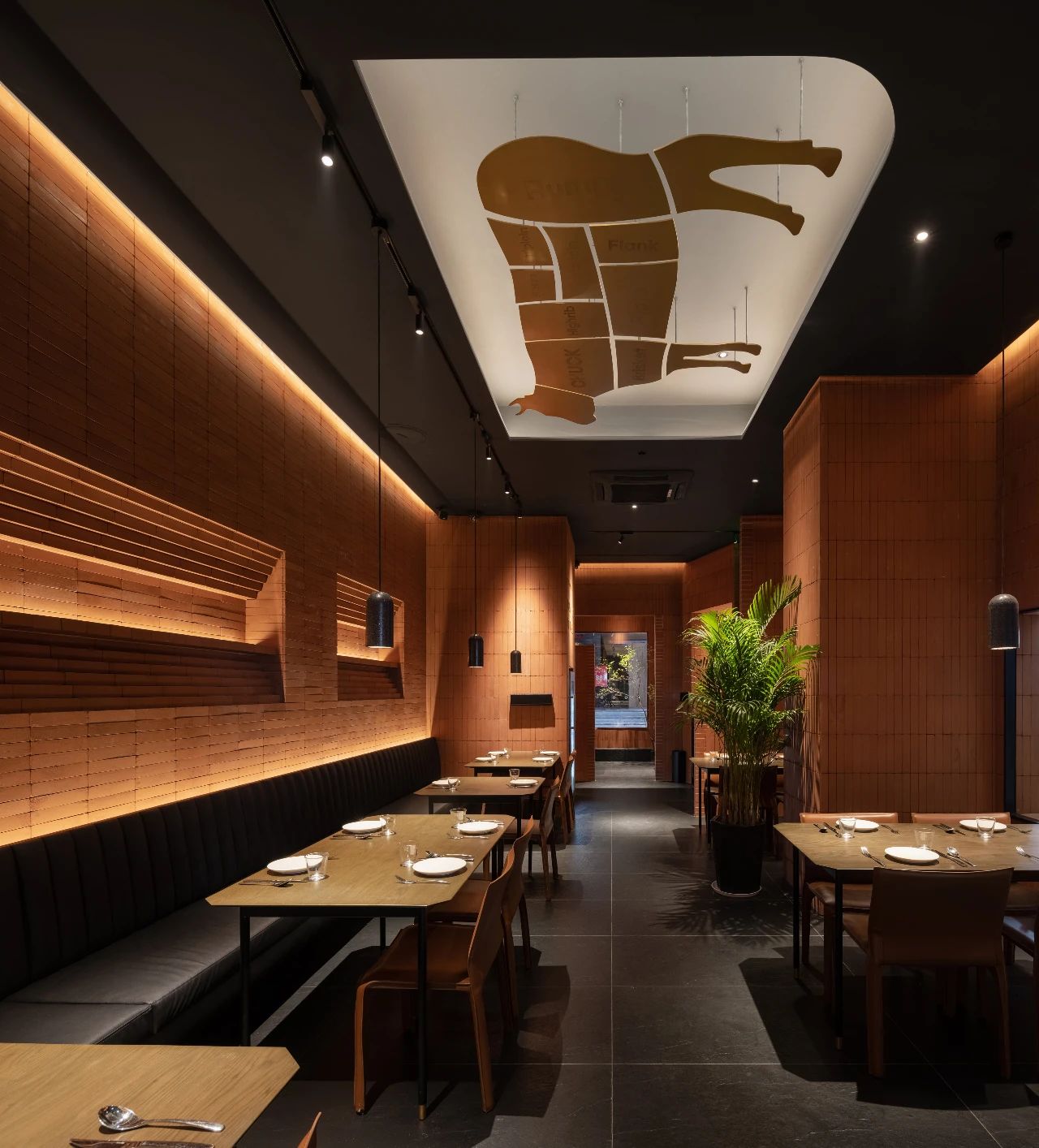 郑州西餐牛排屋设计-专业牛排餐厅装建设计公司
