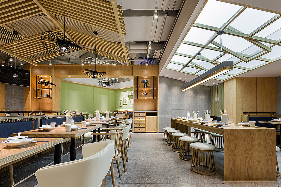 郑州卅卅红油串串店装建公司设计案例