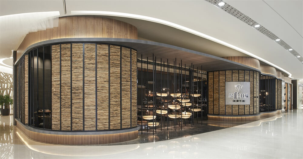 翘脚牛肉火锅店装建—尽膳口福餐厅设计案例(图3)