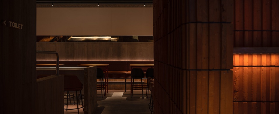 郑州居酒店装建公司摩登烧gè鸟居酒屋设计案例(图8) 郑州居酒店装建公司摩登烧gè鸟居酒屋设计案例(图8)