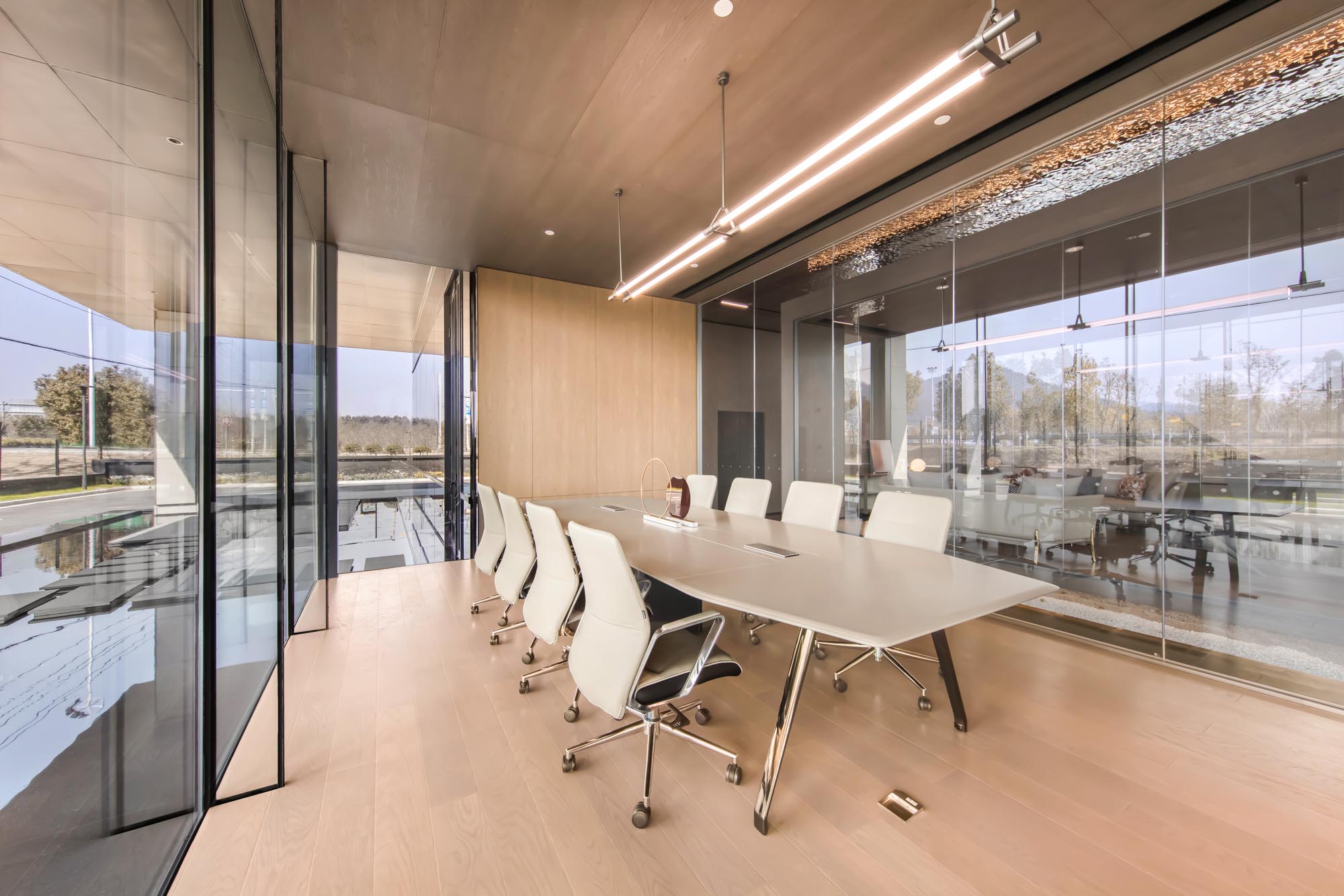 郑州总部办公设计公司观光式办公装建案例(图3) LYCS-Architecture-9.jpg