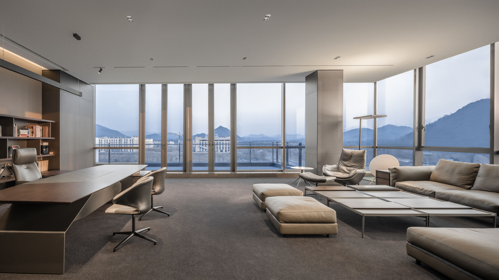 郑州总部办公设计公司观光式办公装建案例(图14) LYCS-Architecture-25.jpg
