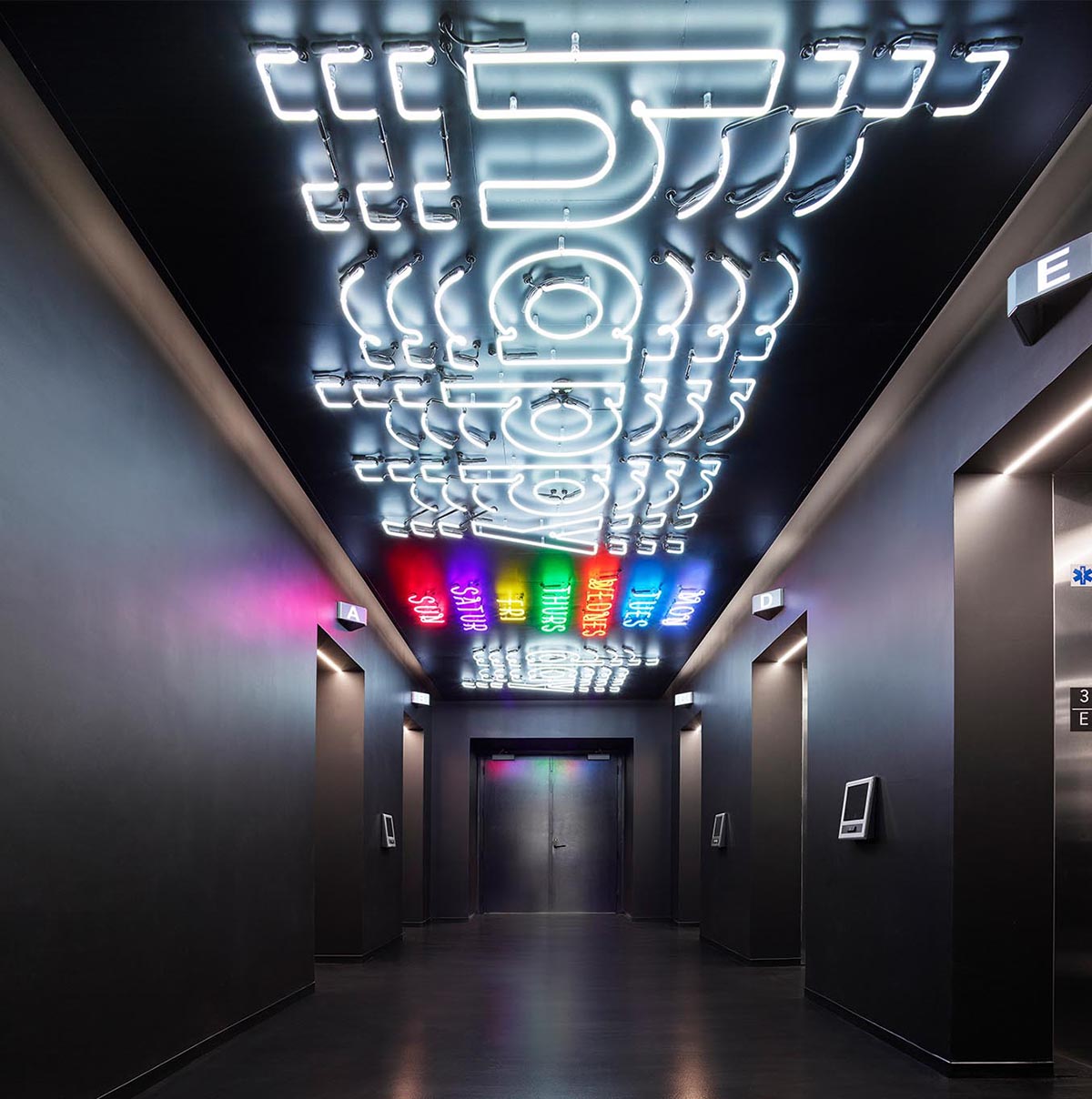 郑州办公室装建公司洛杉矶办公室设计案例(图2) tiktok-offices-2.jpg