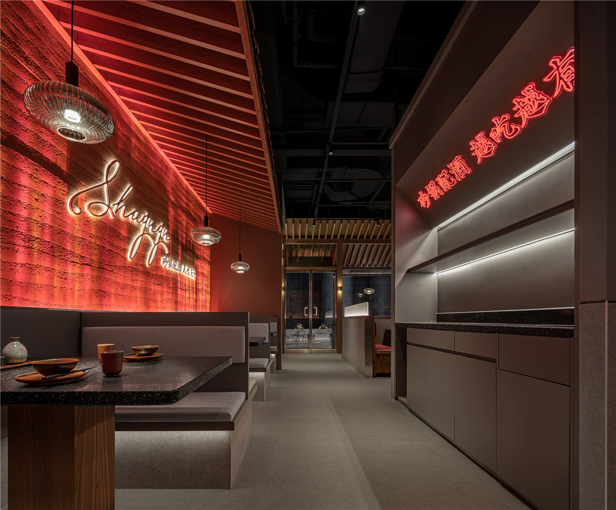 特色主题餐饮设计推荐:砂锅幼酒馆设计(图3) 特色主题餐饮设计推荐:砂锅幼酒馆设计(图3)