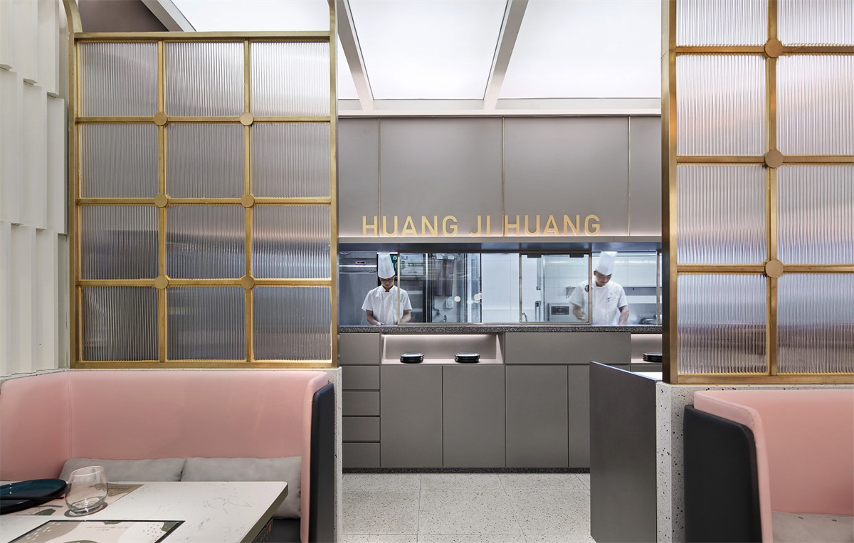 年轻人喜欢的餐饮店面设计:三汁焖锅翻新刷新(图9) 年轻人喜欢的餐饮店面设计:三汁焖锅翻新刷新(图9)