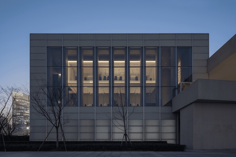 郑州餐厅设计公司西凹术馆餐厅装建案例(图2) shxamsgct-2.jpg