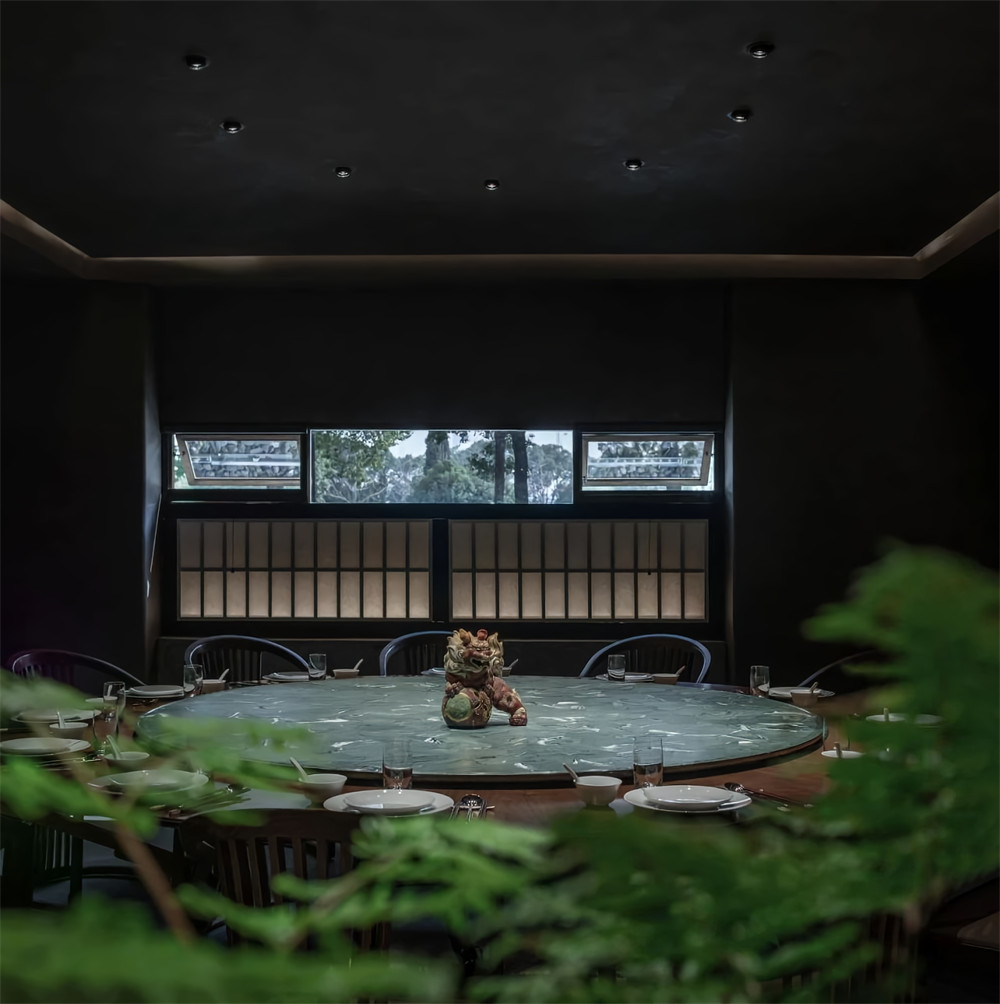 郑州中餐厅装建推荐江上隐东方美学中餐厅设计(图2) 郑州中餐厅装建推荐江上隐东方美学中餐厅设计(图2)
