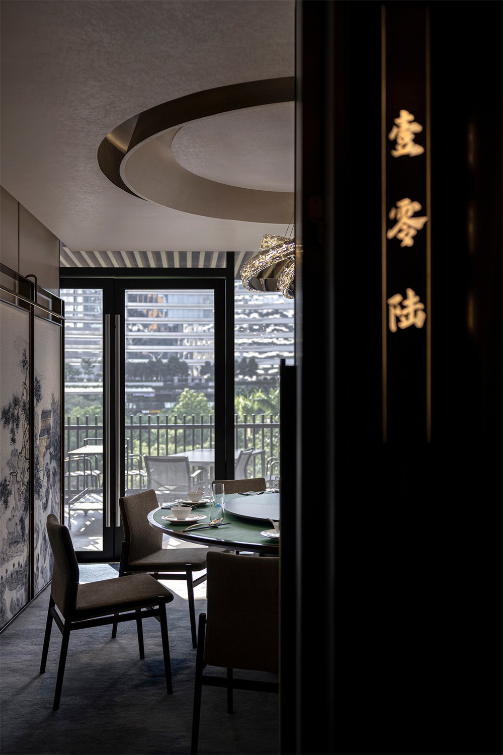 中西合璧南海渔村高端海鲜餐厅装建设计案例(图4) 中西合璧南海渔村高端海鲜餐厅装建设计案例(图4)