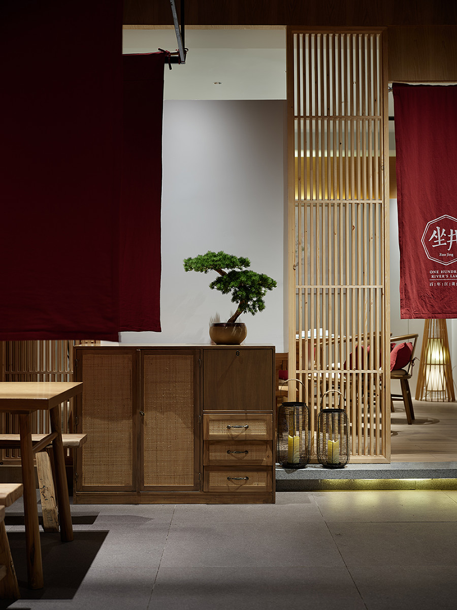 低造价成效佳 坐井百年江湖菜中餐厅装建设计规划(图9) 低造价成效佳 坐井百年江湖菜中餐厅装建设计规划(图9)