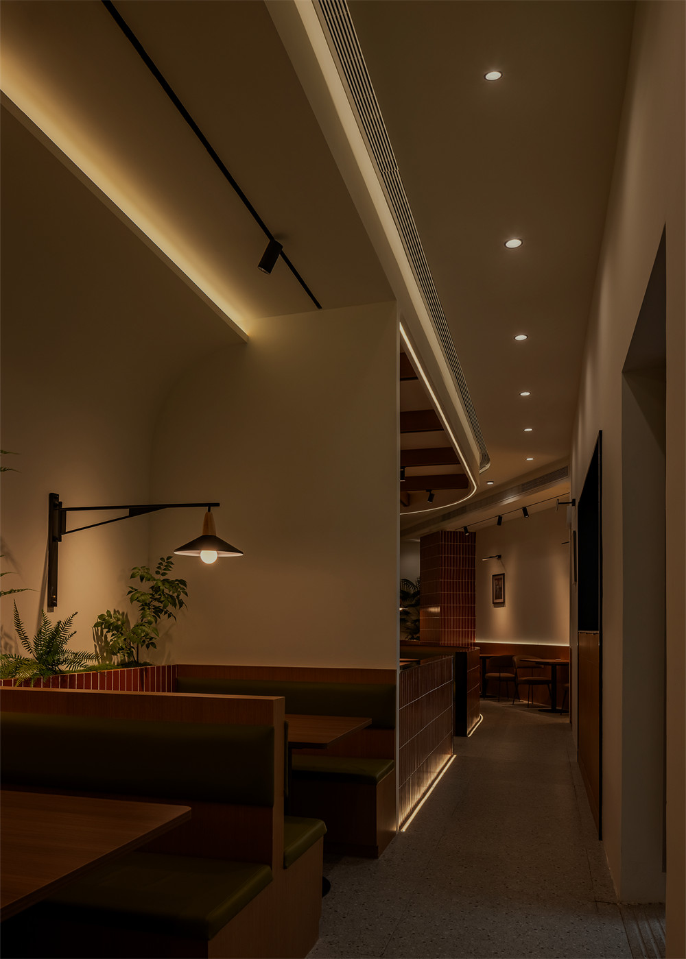 郑州餐厅装建公司推荐超等牛扒西餐厅装建设计(图7)