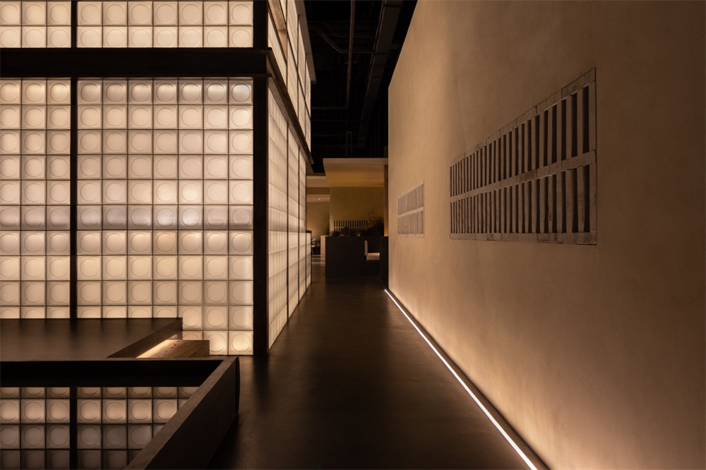 传统园林融合现代美学  眉舍川菜餐厅装建设计(图6)