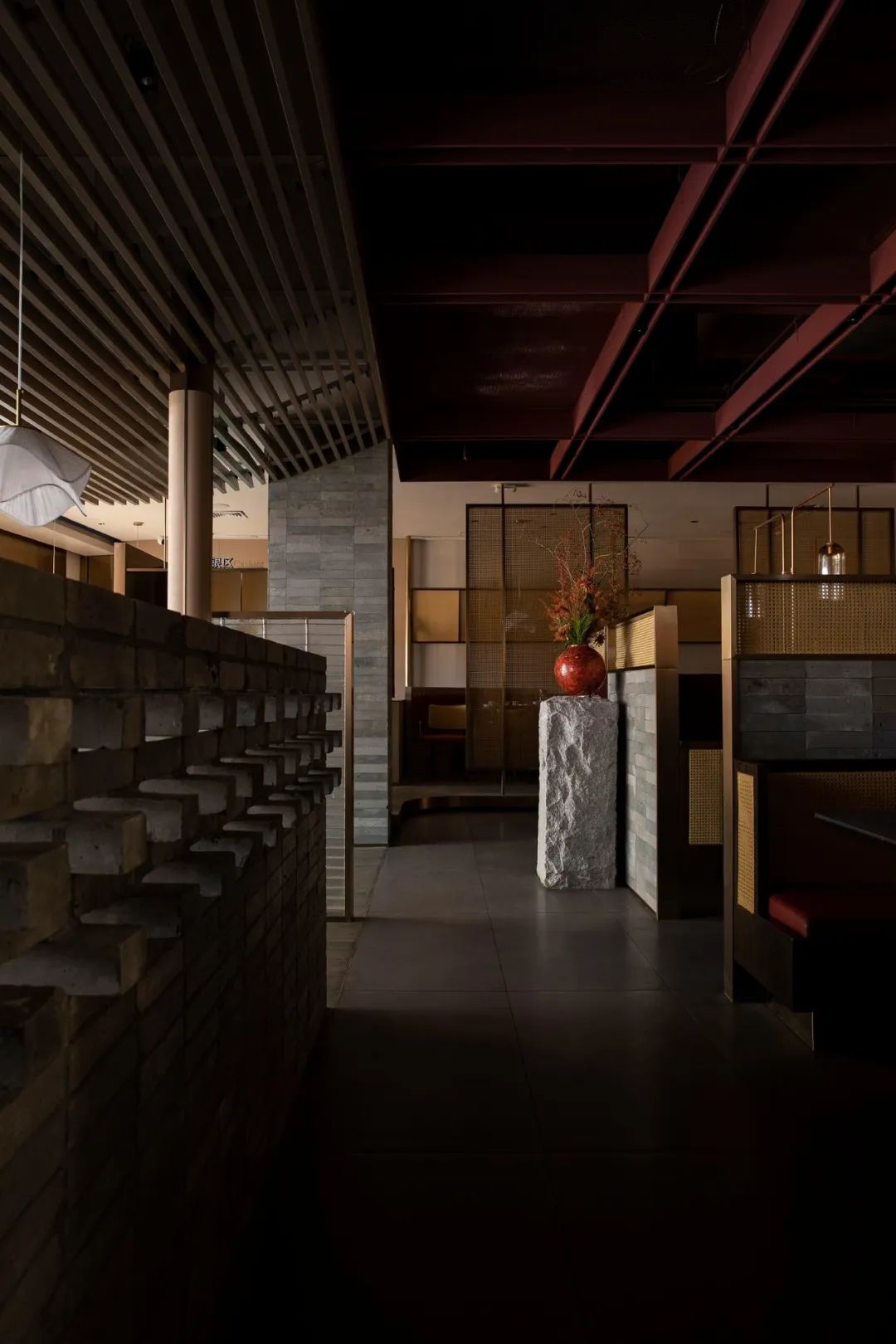 郑州餐饮设计推荐悦芙蓉新派川菜餐厅装建案例(图5)