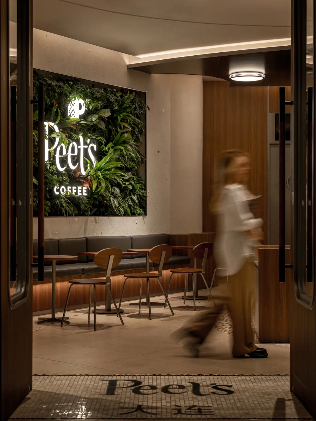 海港文化复古风情 Peets皮爷咖啡店装建设计(图10) 海港文化复古风情 Peets皮爷咖啡店装建设计(图10)