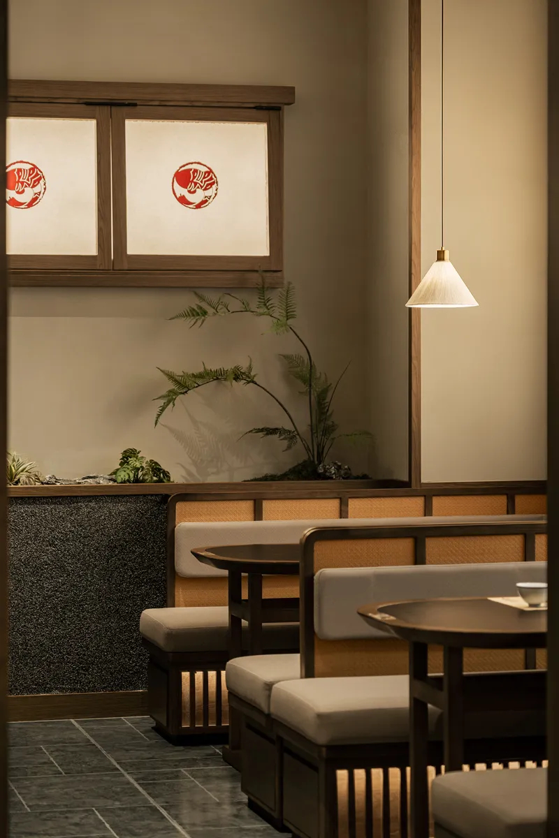 山野特色   朝溪湘伴·鱼汤泡饭湘菜餐厅装建设计(图9)