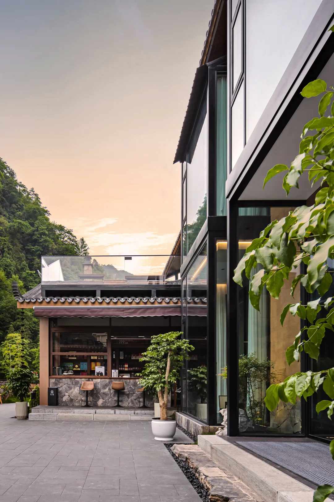 东方美学  五峰如院天井餐厅装建设计(图2)