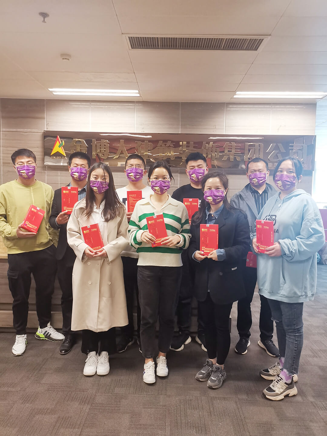 部门员工合影1080.jpg